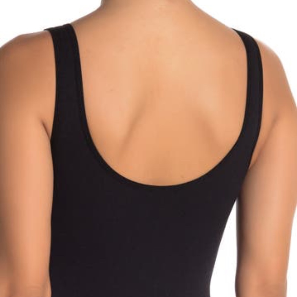 Seamless Lace-Up Rib Knit Bodysuit - Picture 3 of 4